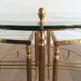 Table basse ronde en laiton de style néoclassique