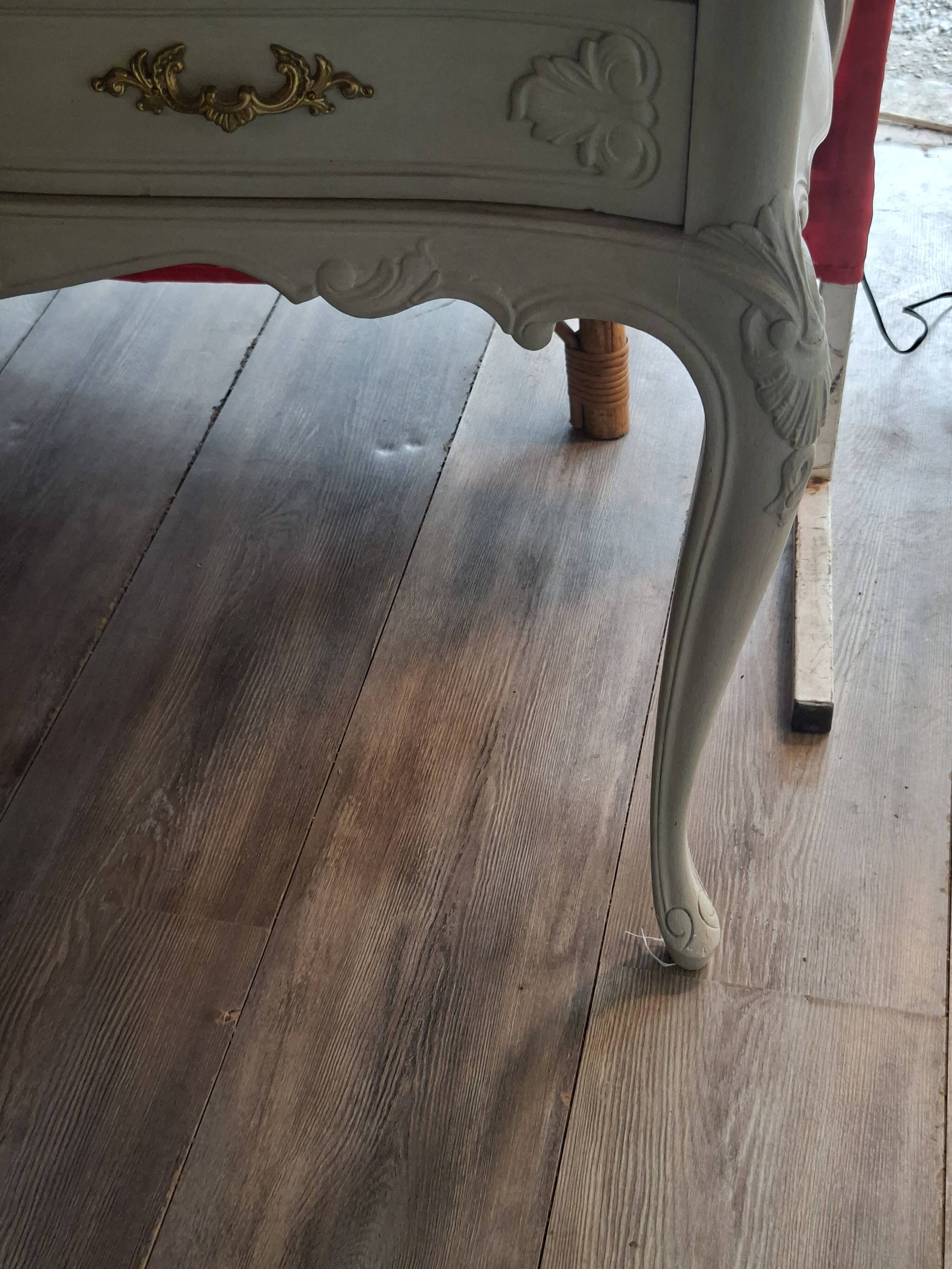 Commode 
