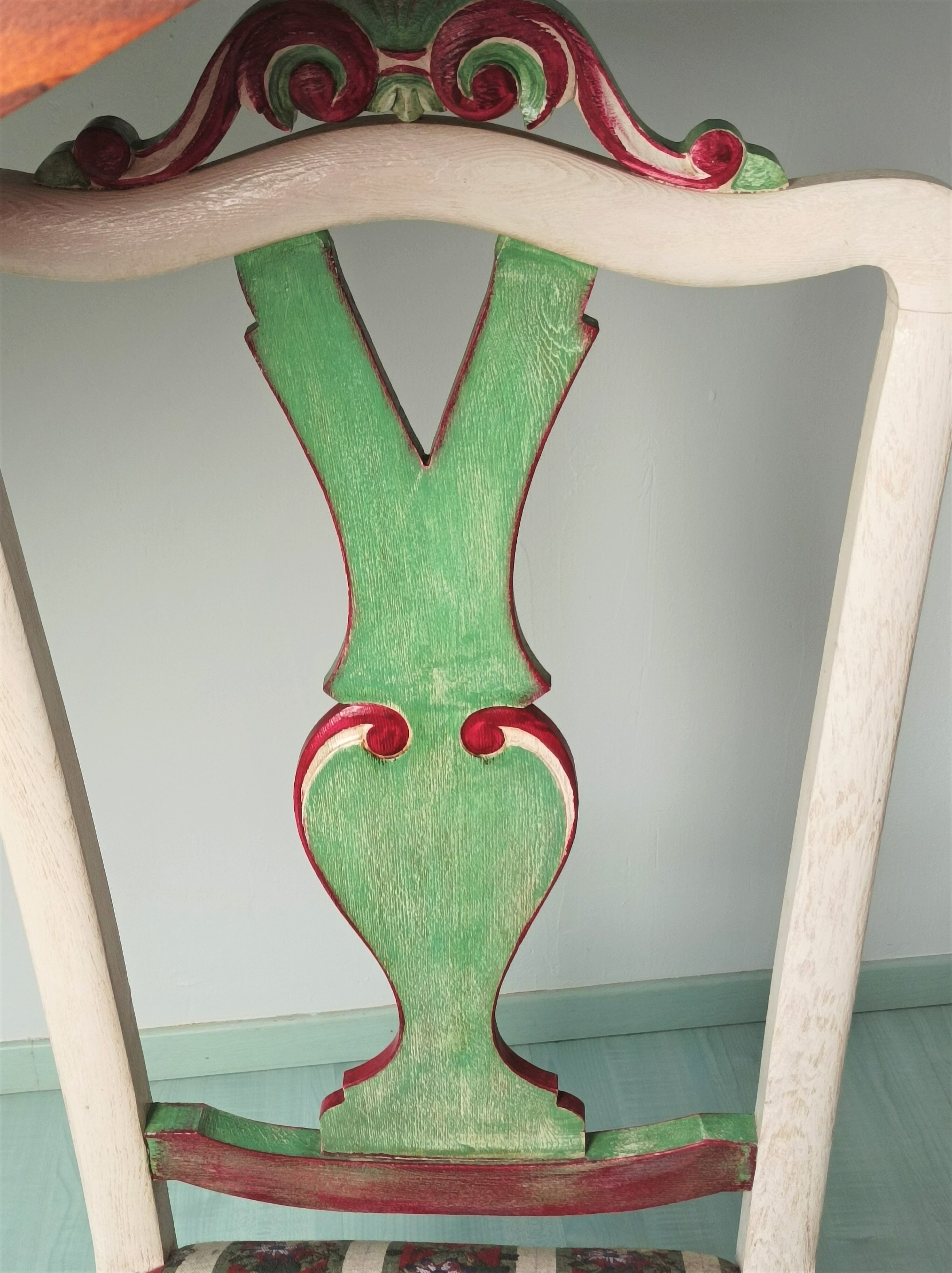 Chair with lyre backrest