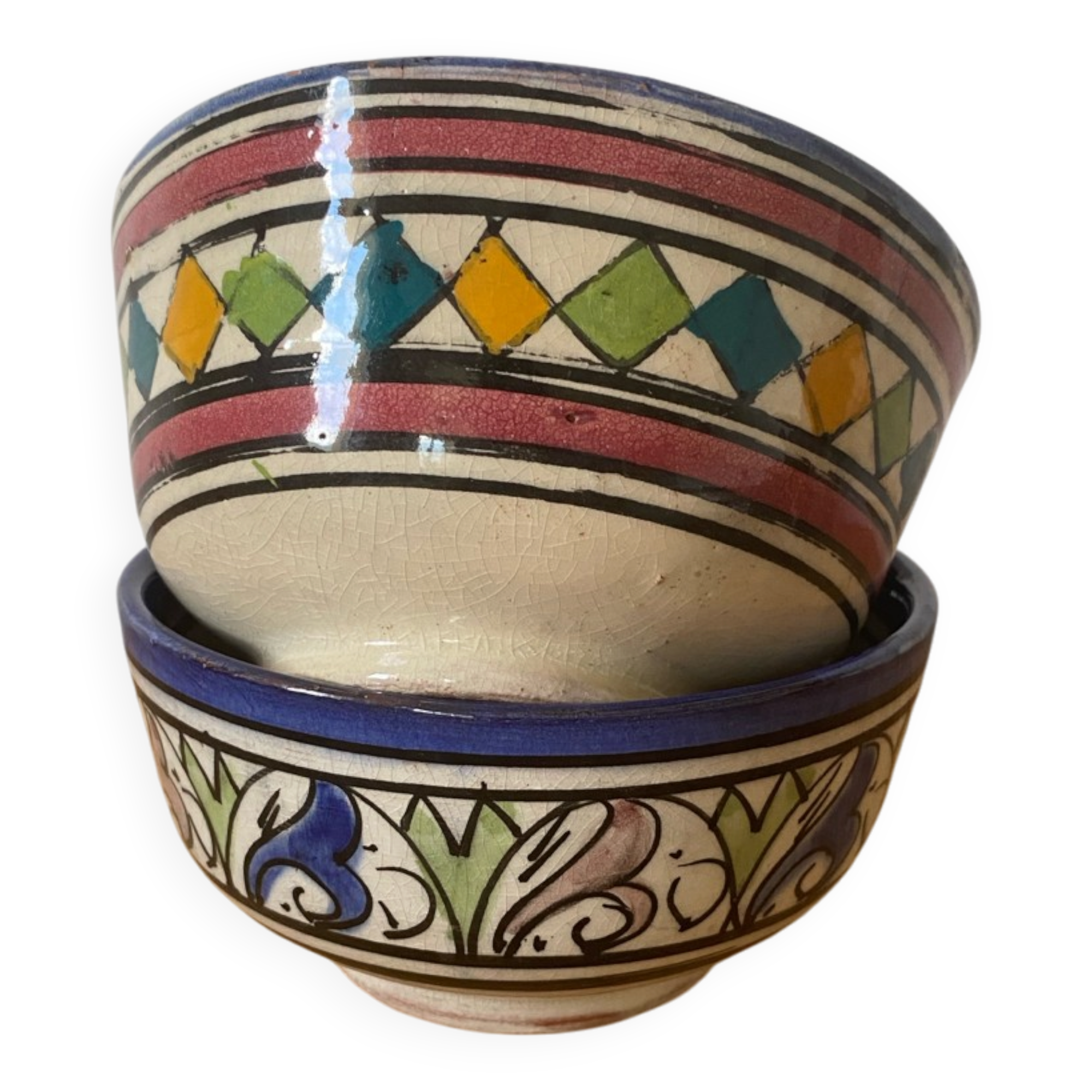2 bowls signed Moroccan craftsmanship.