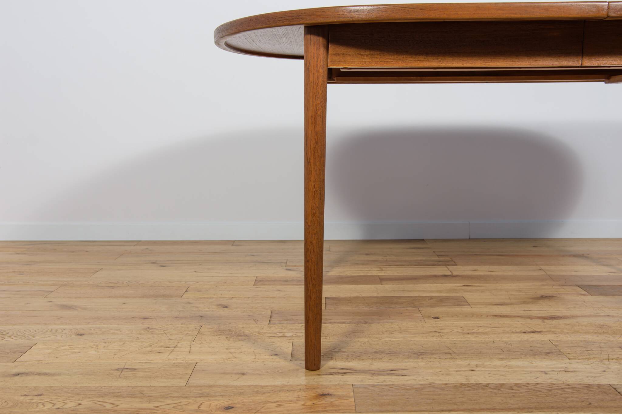 Table à manger en teck par Nils Jonsson Hugo Troeds, Suède, 1960s