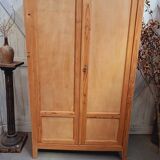 Armoire vintage