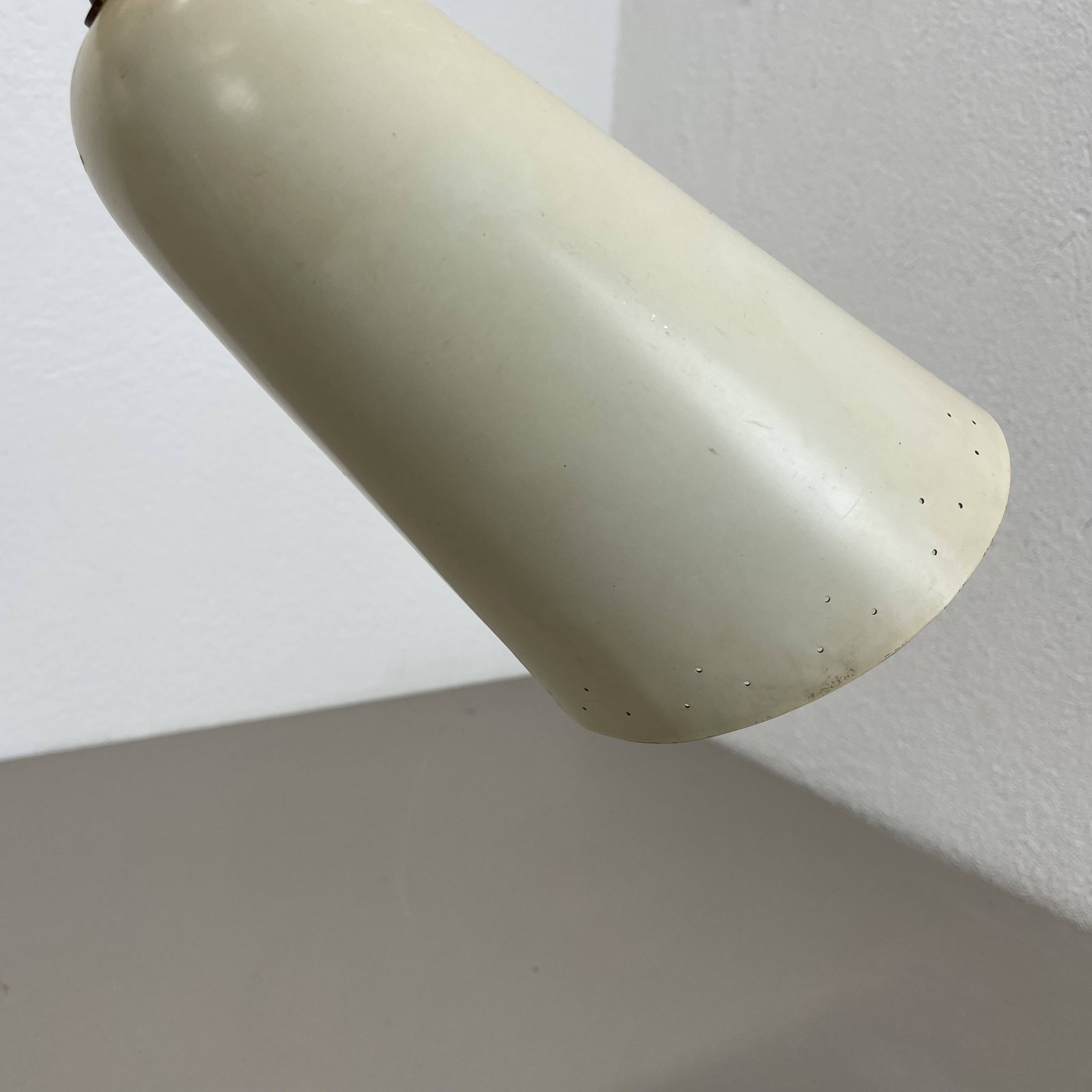 Tripod kalmar stilnovo style hollywood regency table lamp in brass, austria, 1950s