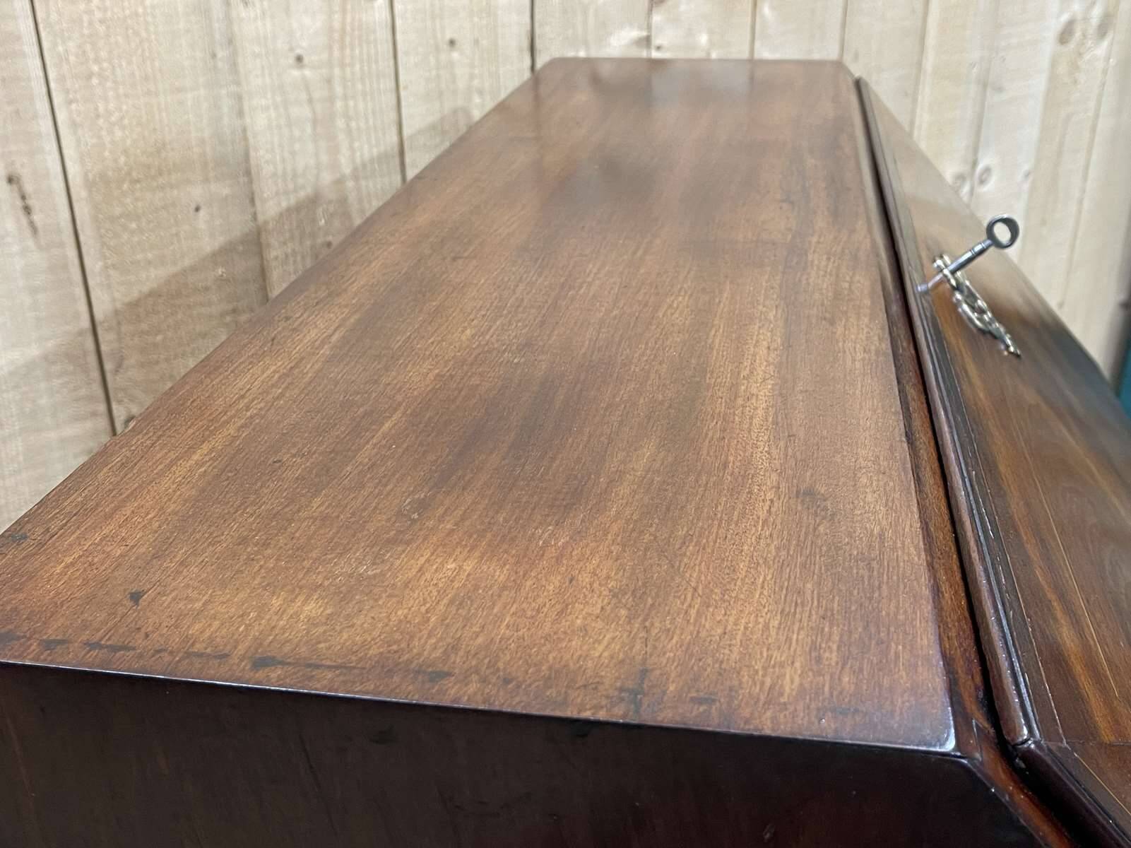 English donkey desk in Georgian style dating from the 19th century in mahogany and oak