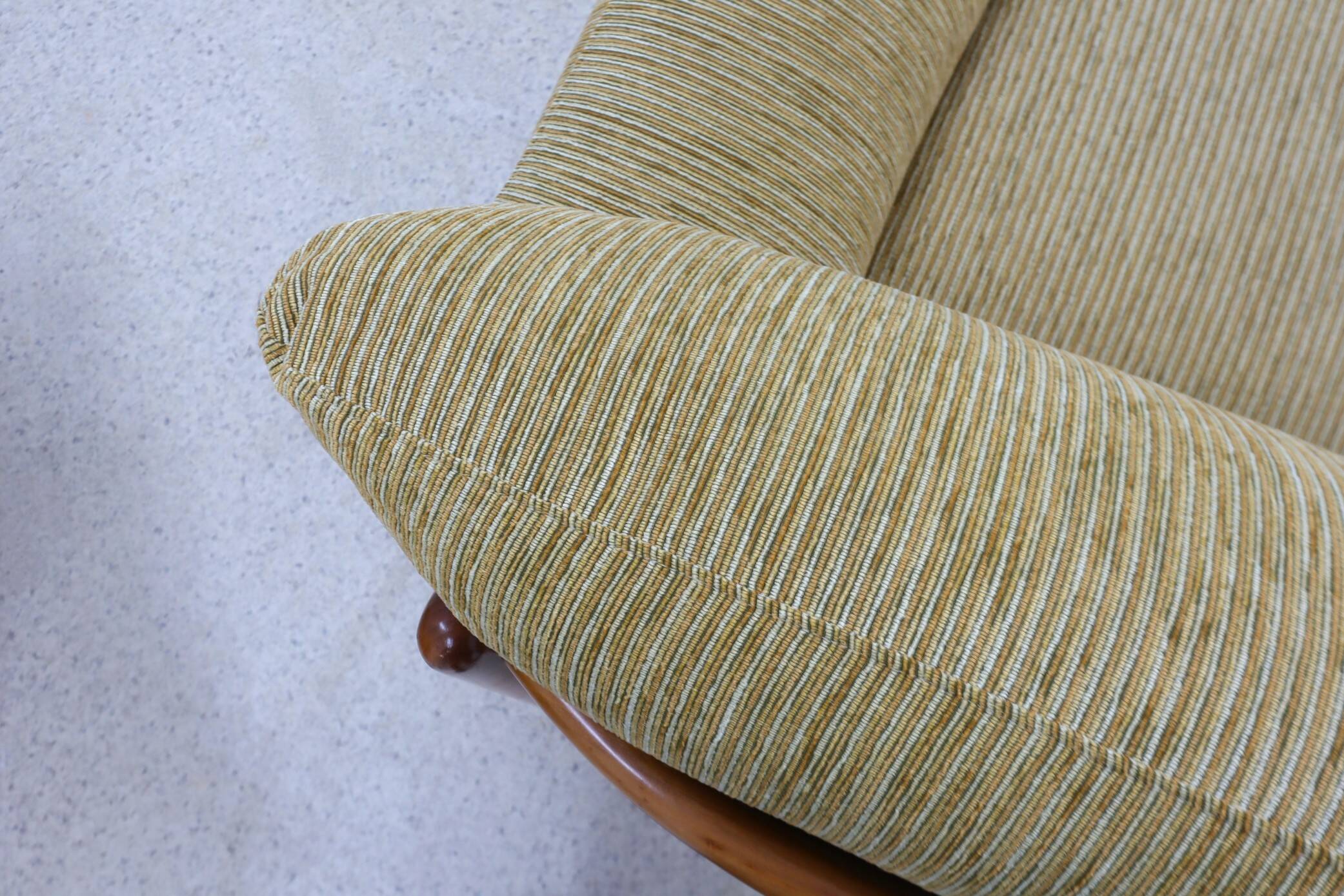 Mobil Girgi walnut wood armchairs 1970s, set of 2