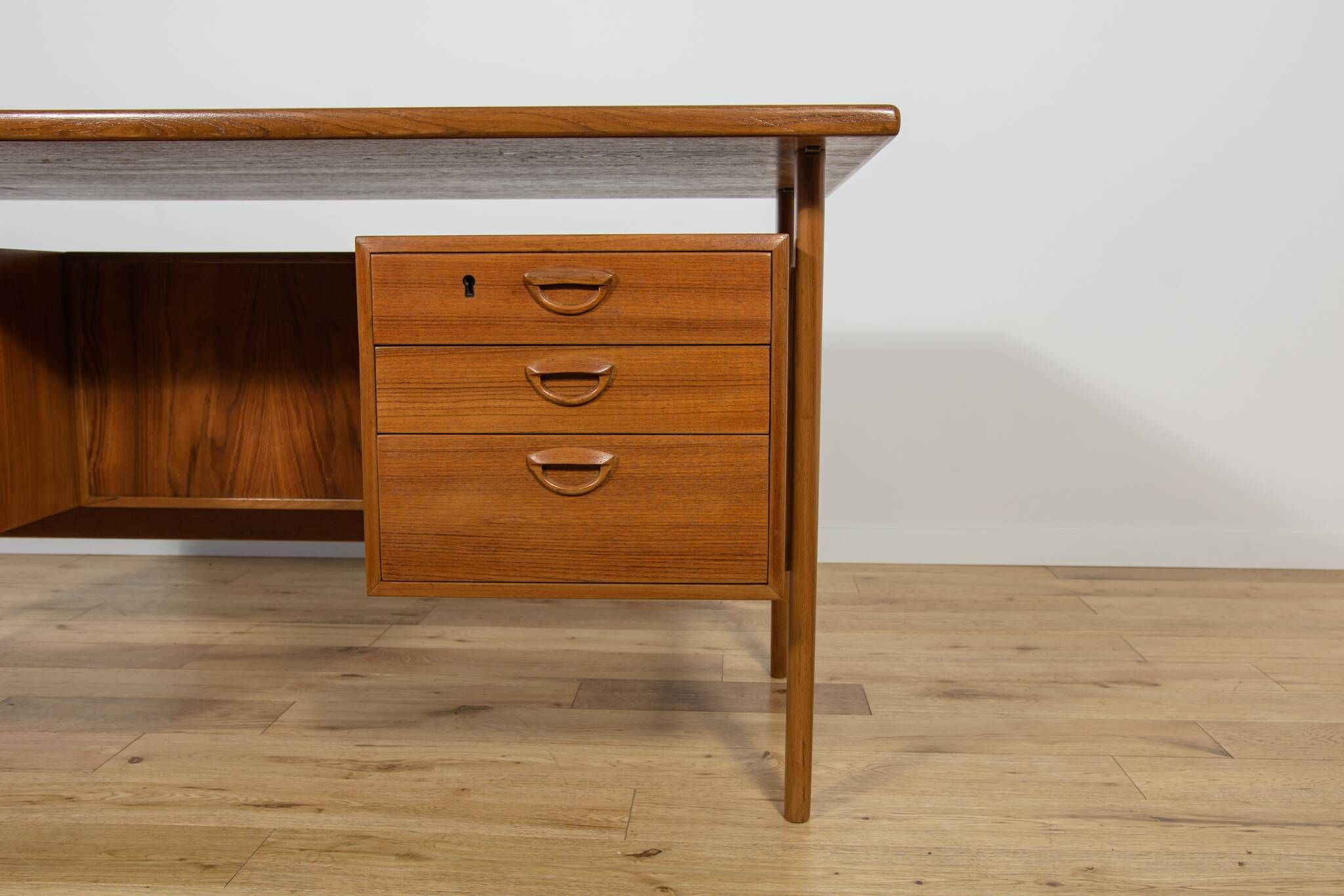 Mid-century freestanding teak desk by Kai Kristiansen for Feldballes Møbelfabrik, 1960s