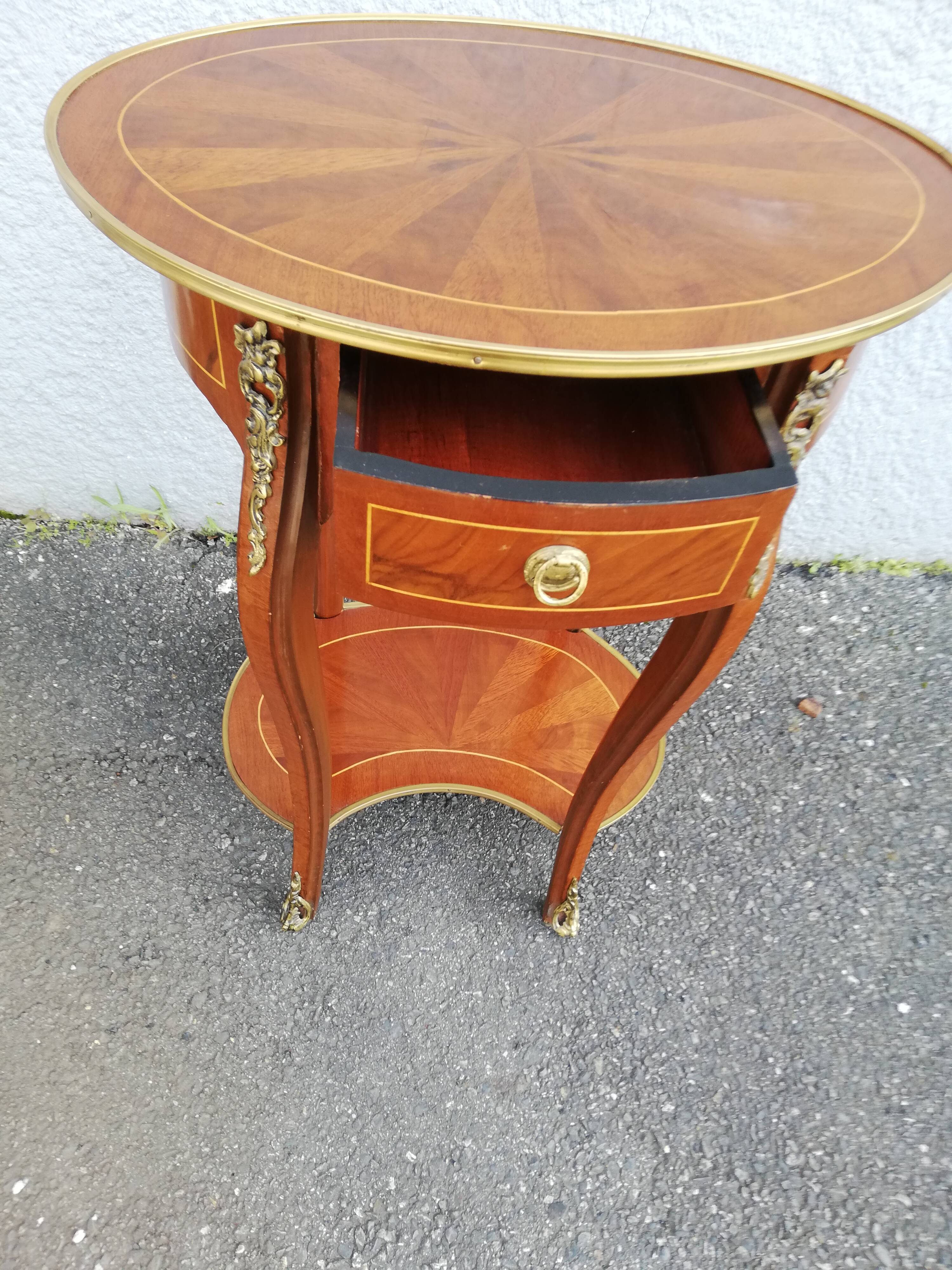 Napoleon III pedestal table