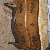 Marquetry chest of drawers