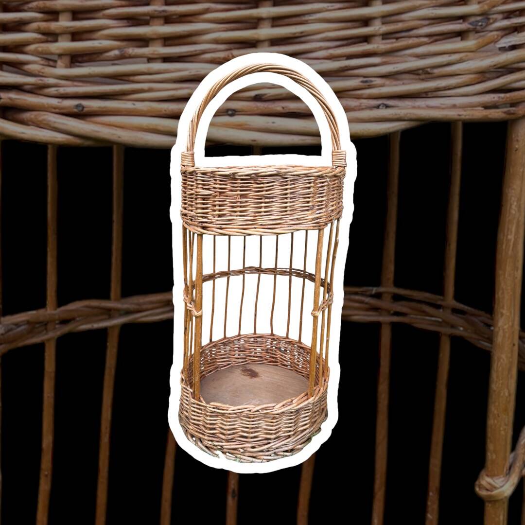 Vintage wicker aperitif basket