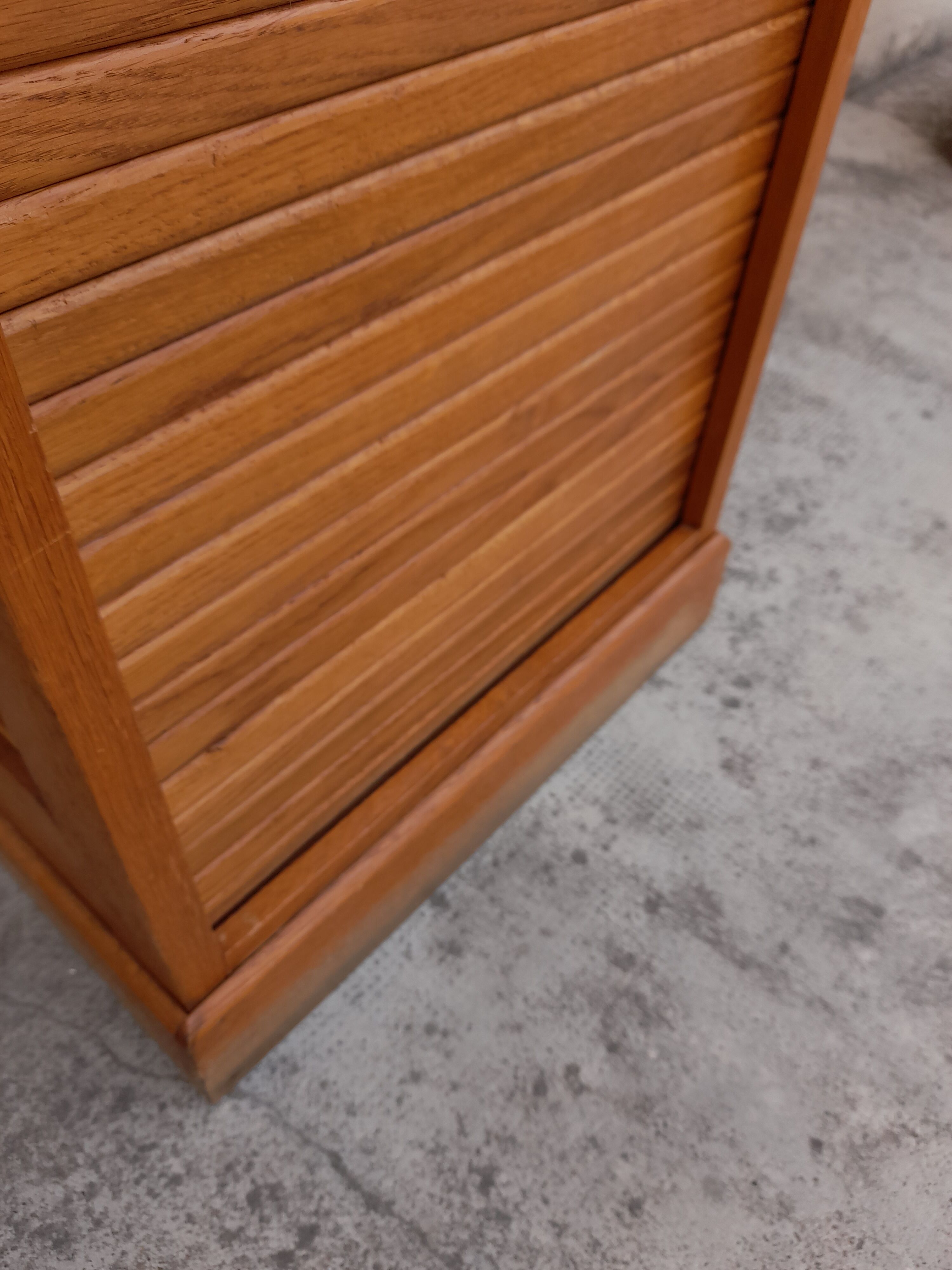 Old curtain cabinet cabinet