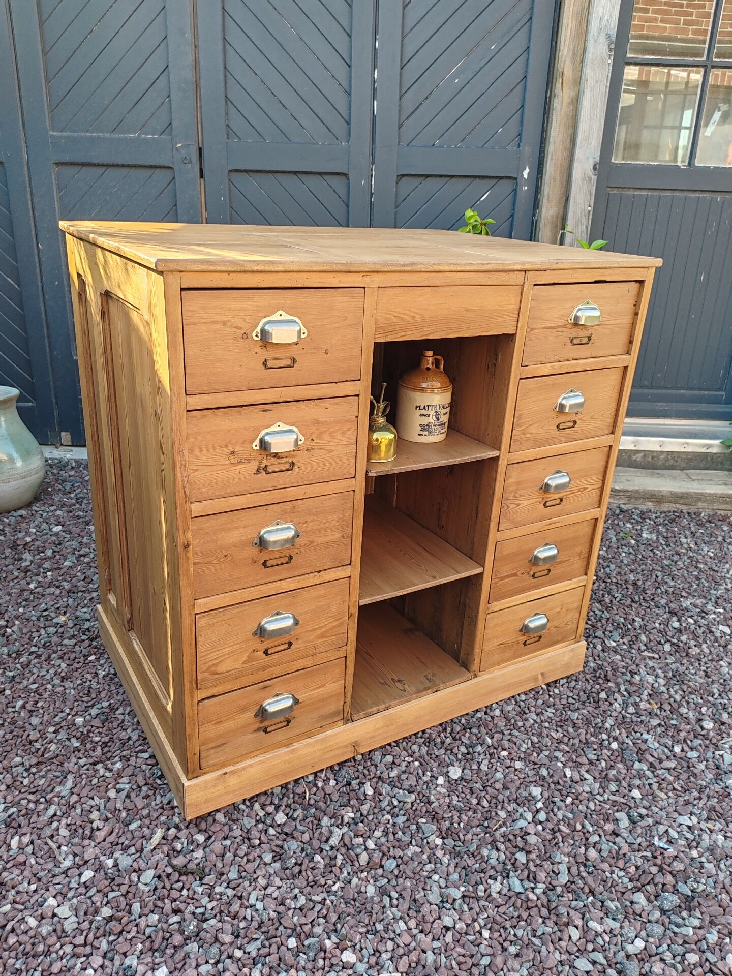 Workshop furniture