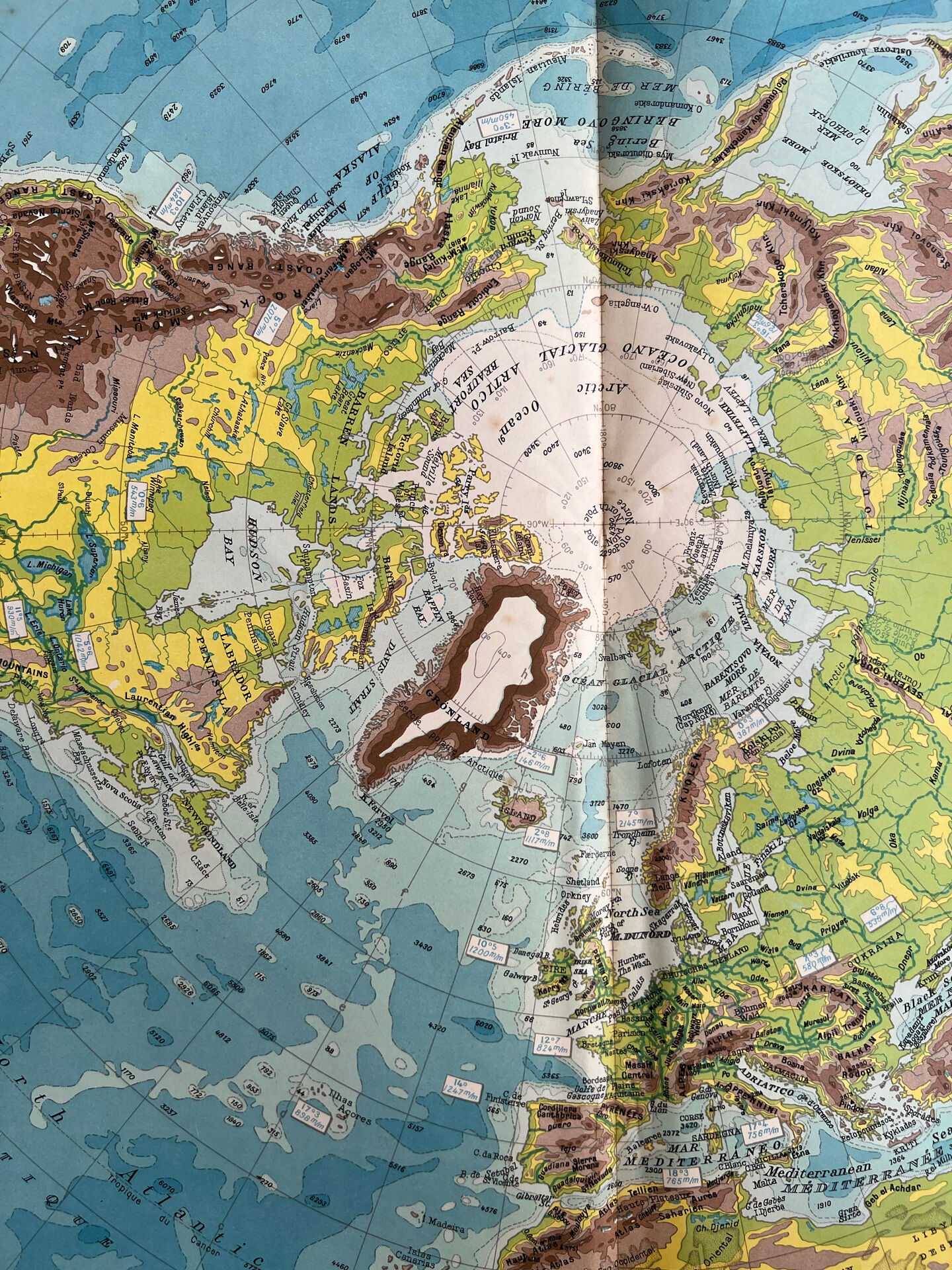 Physical map — Northern Hemisphere | Polar projection