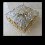 Flush mount ceiling lamp