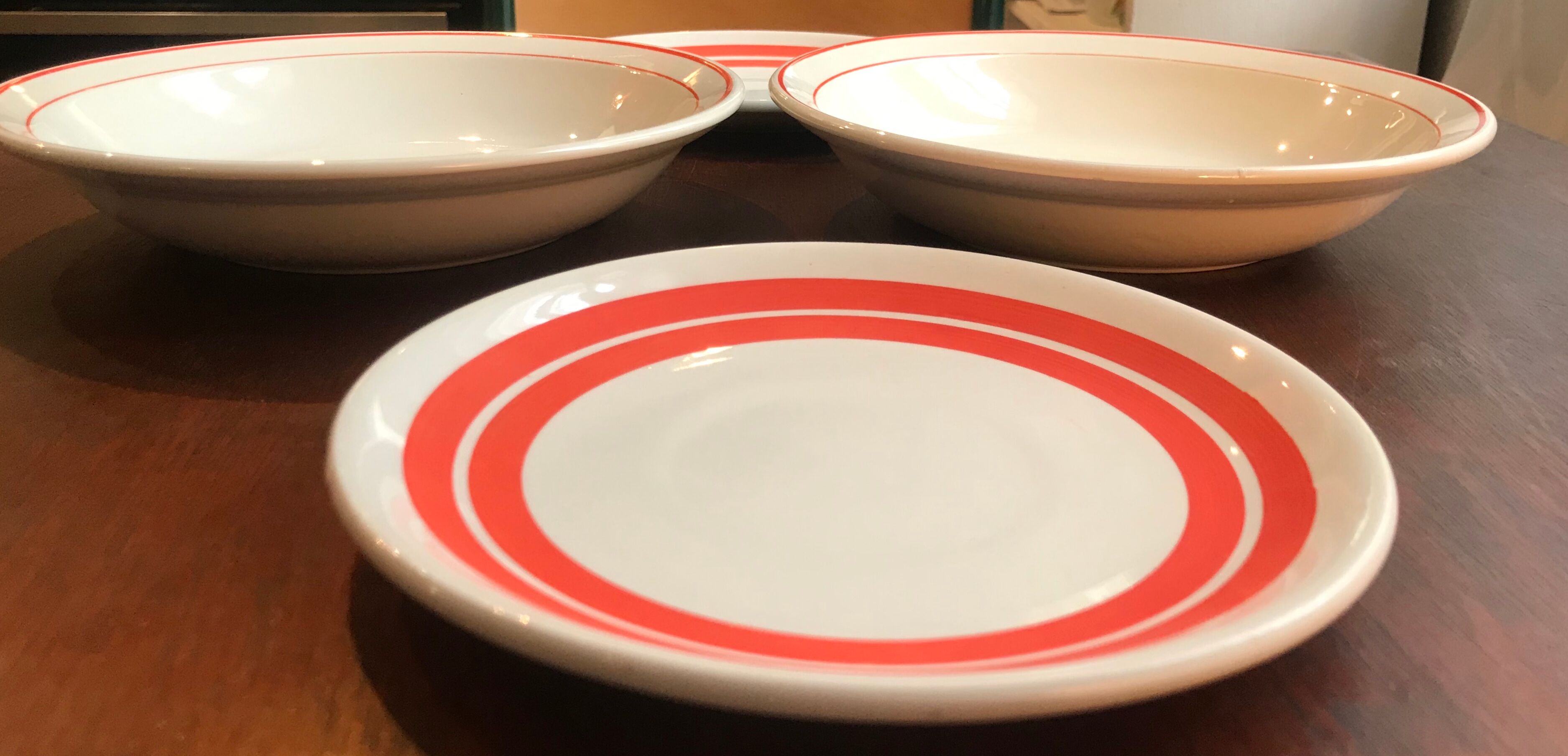 Series of 4 plates
