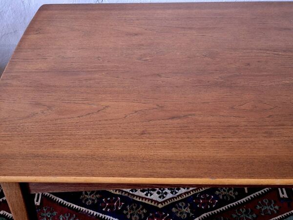 Table de salle à manger en teck, style milieu du siècle, plateau incurvé, Danemark, années 1960