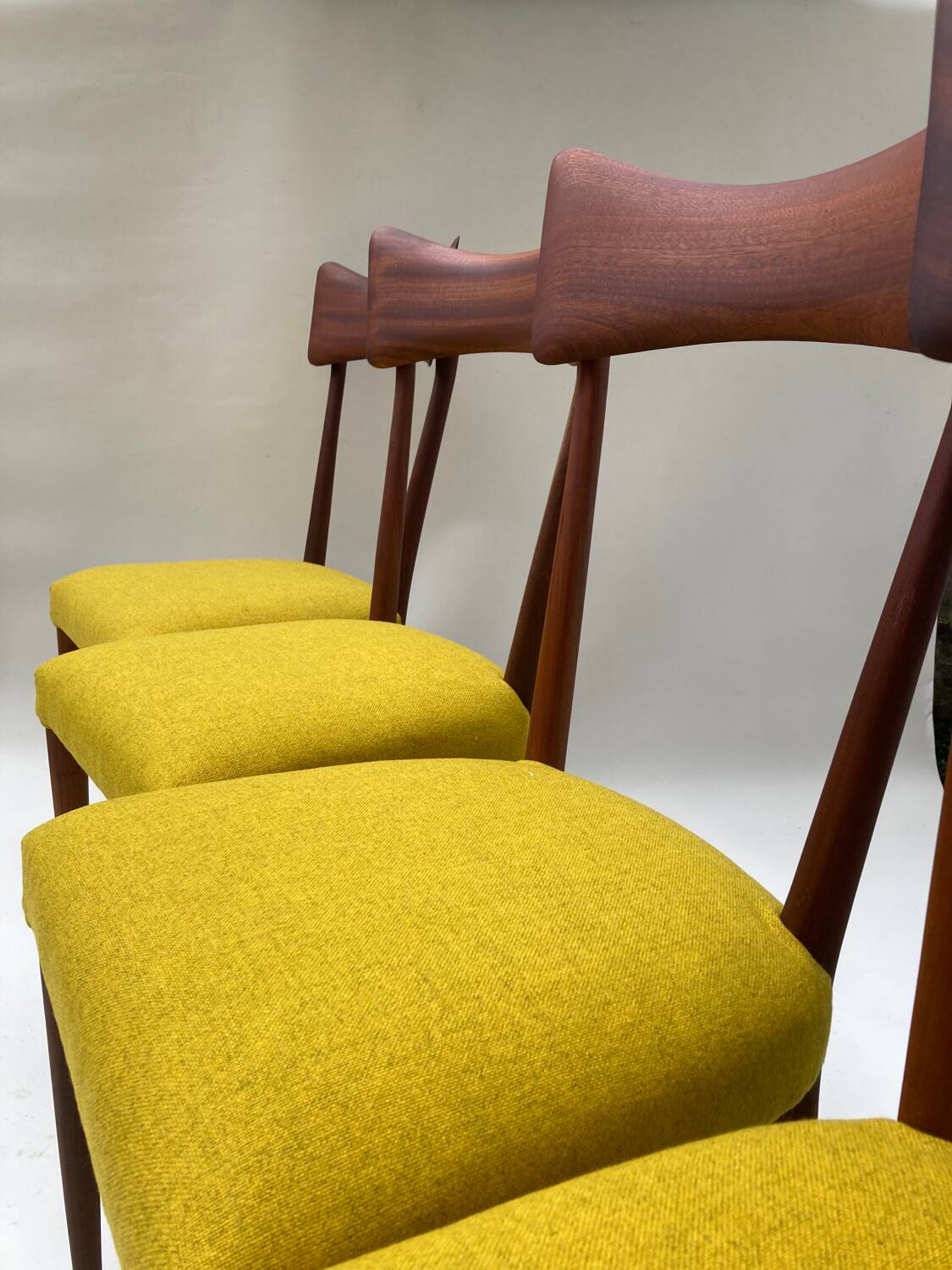 "Butterfly" chair by Ico Parisi