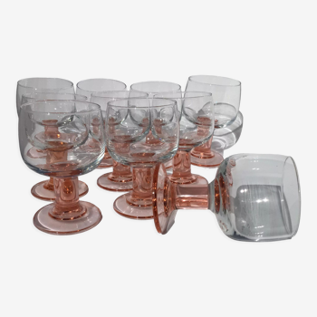 10 verres à vin pied rose orangé diamètre 7cm