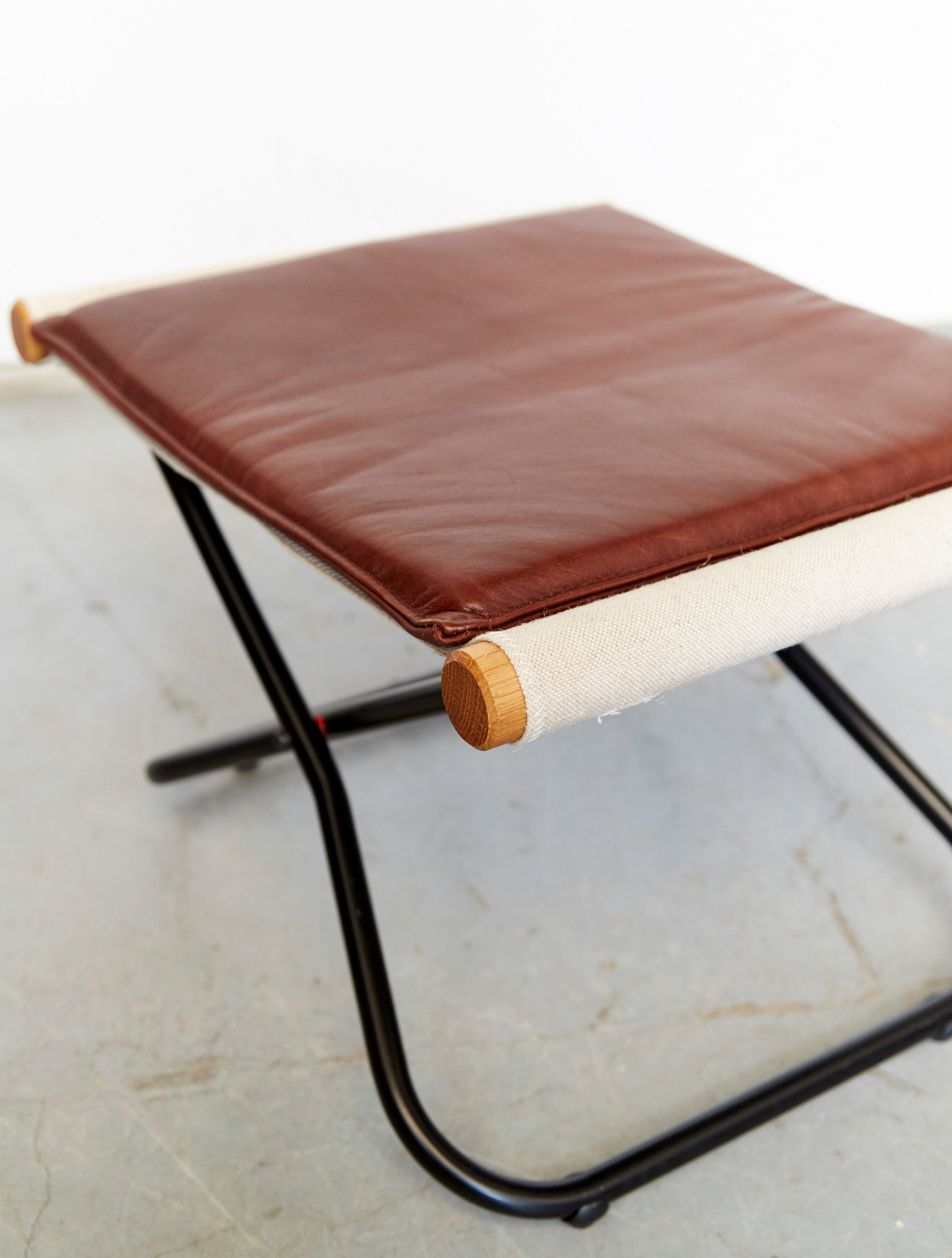 Takeshi Nii folding chair and ottoman "NychairX", 1970