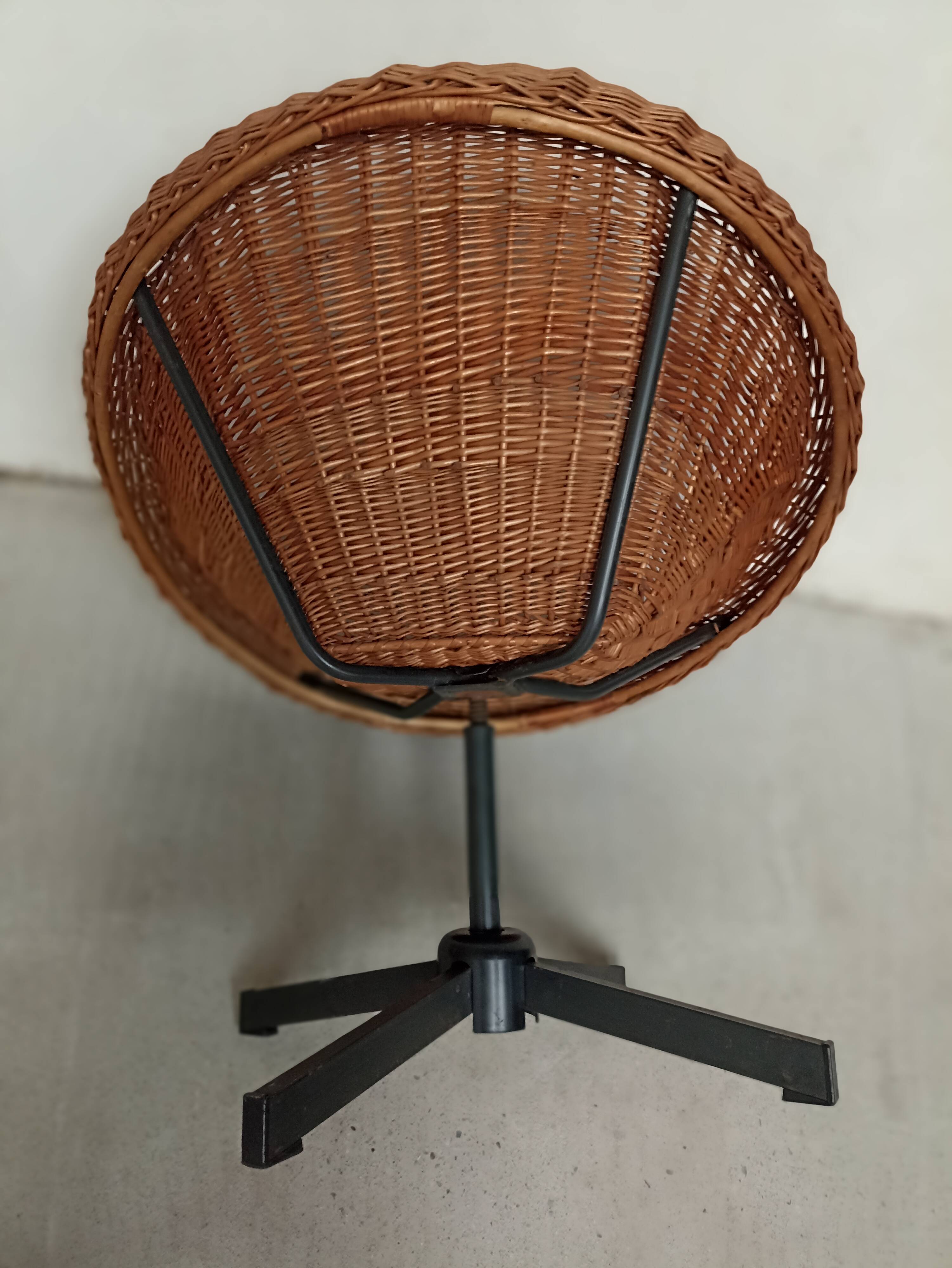 Fauteuil corbeille osier