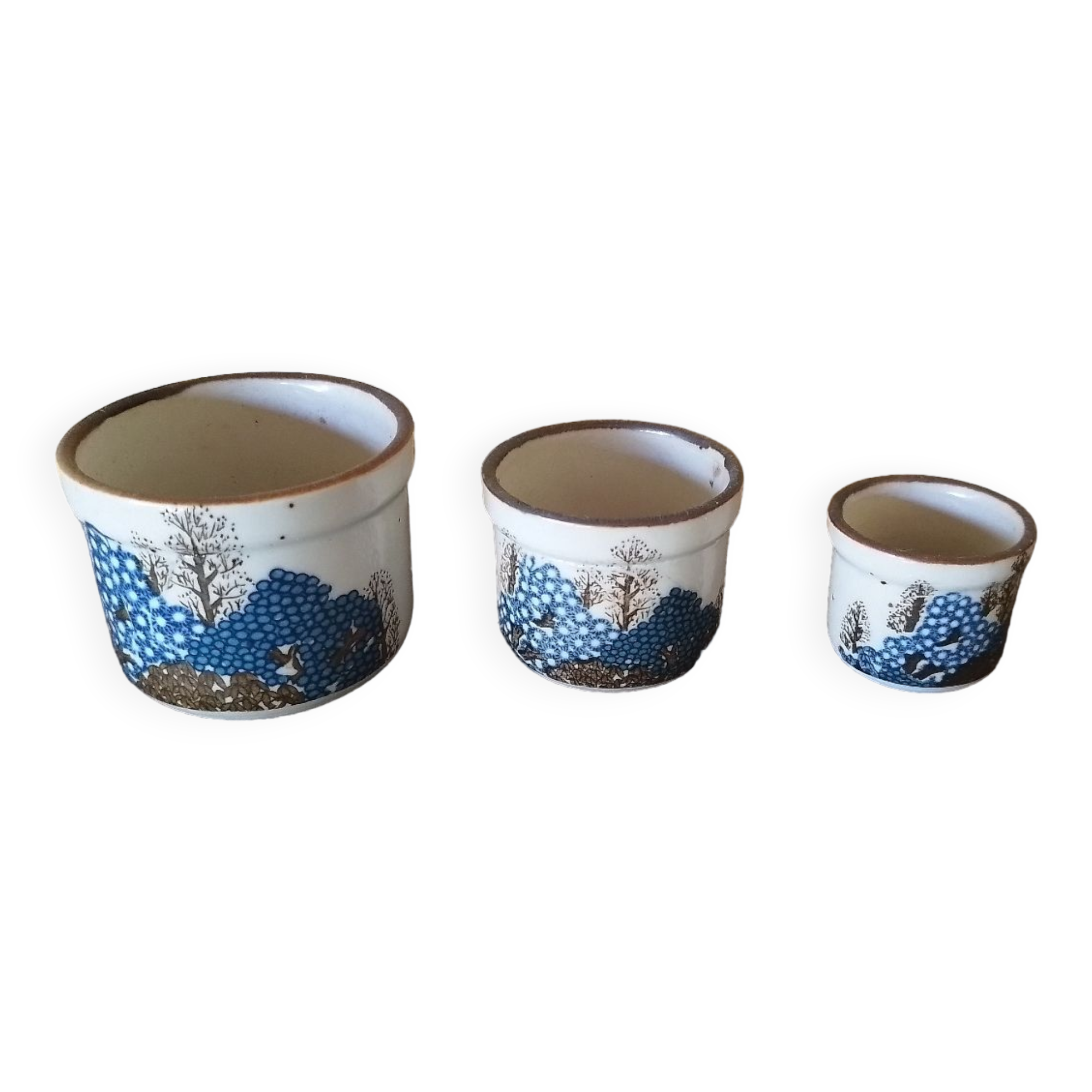 Small vintage ramekins