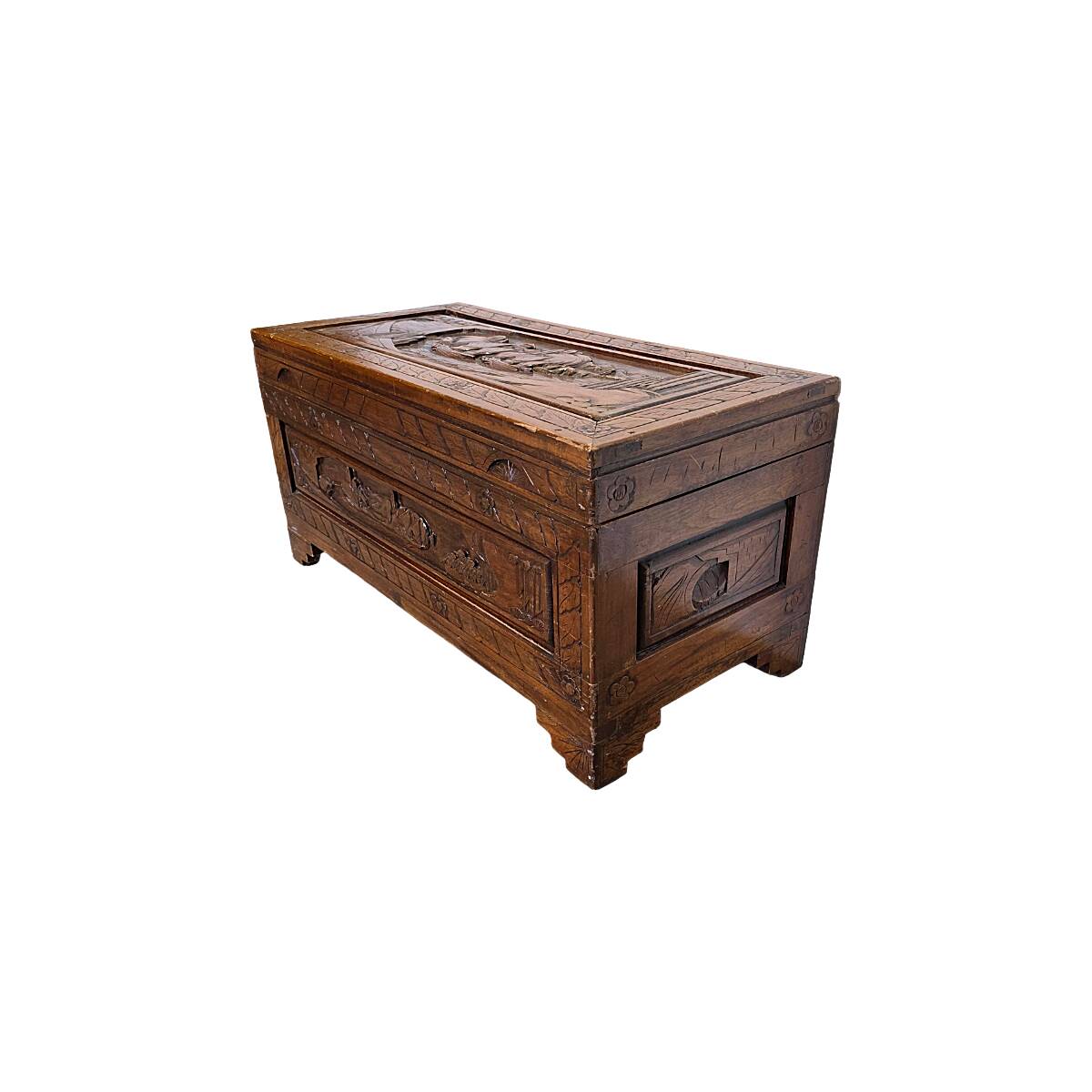Vintage Chinese Camphor Wood Chest, 2nd half 1900s