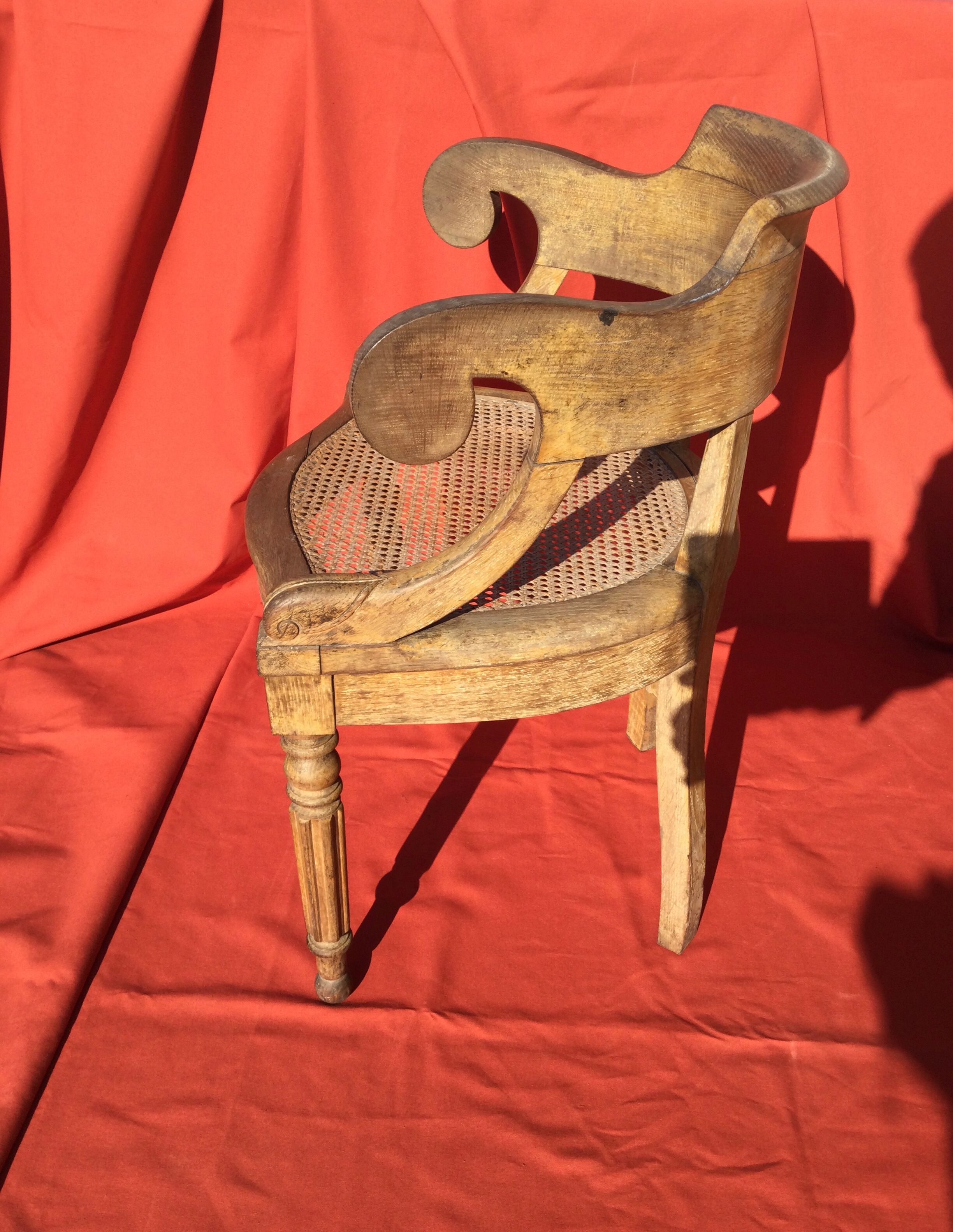 Louis XVI-style wooden desk and canage