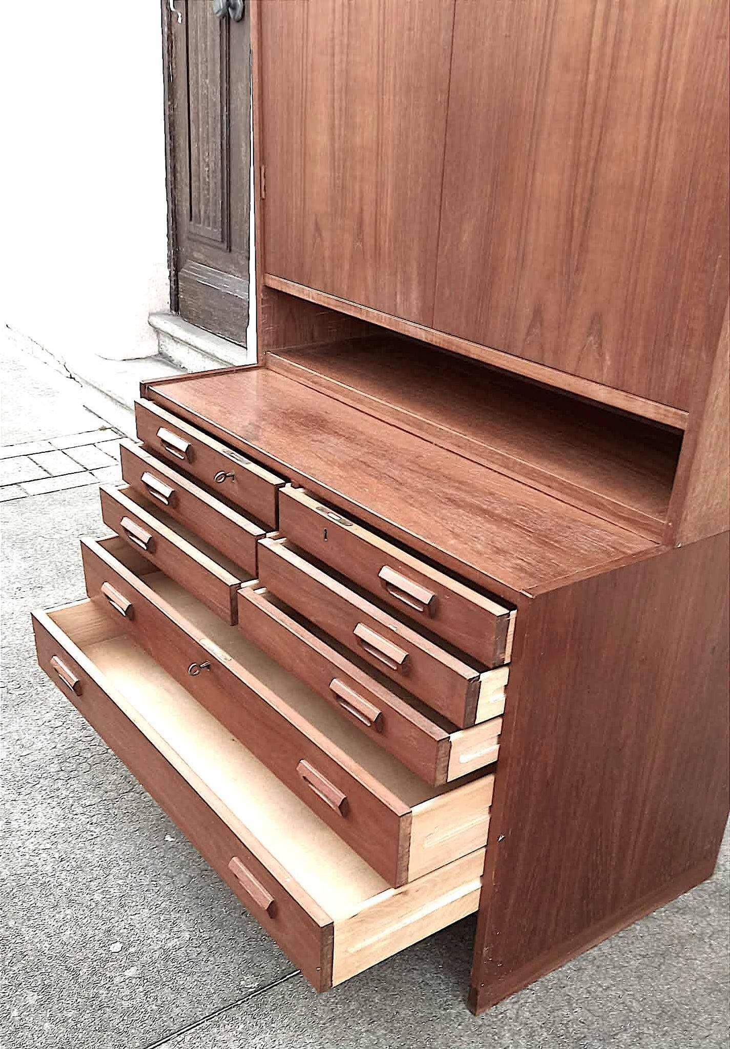 Double teak cabinet from the 1950s by Hans Wegner for RY Mobler, height 180 cm.