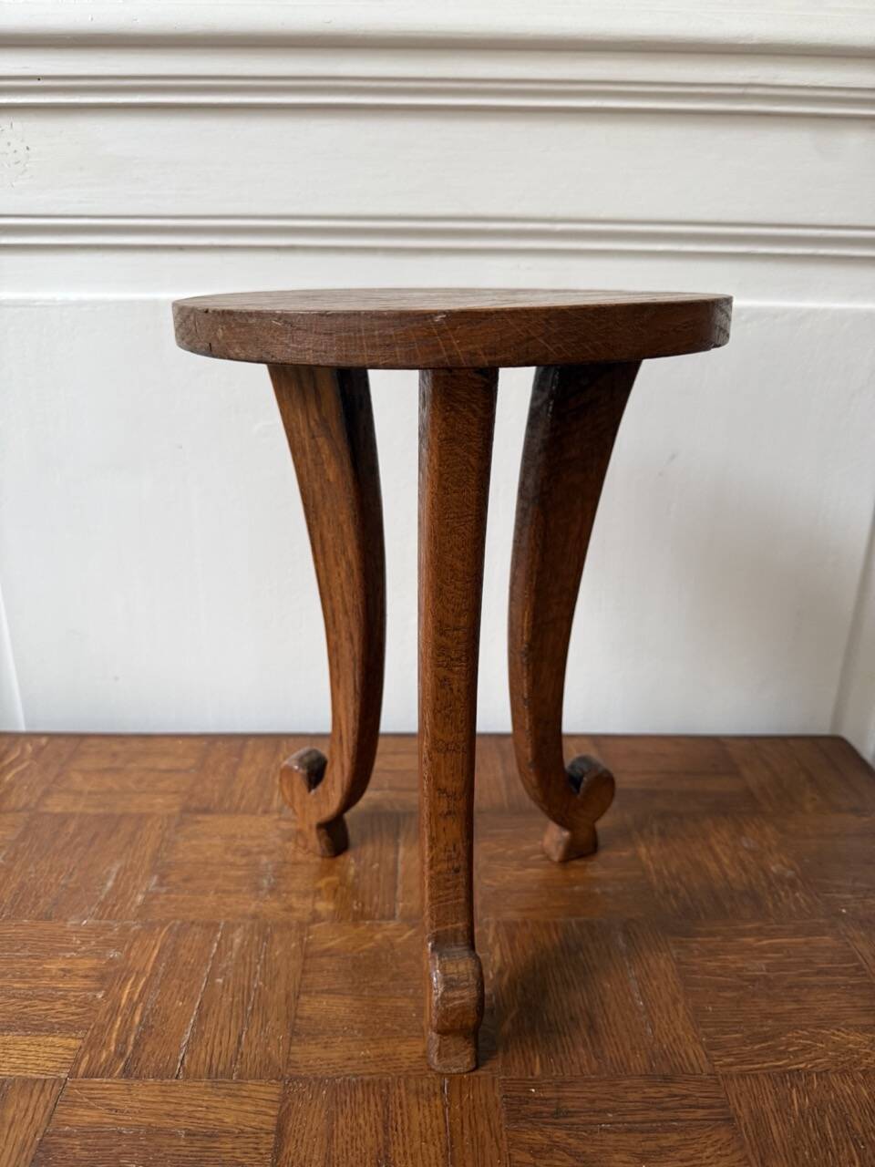 Vintage wooden side table / stool
