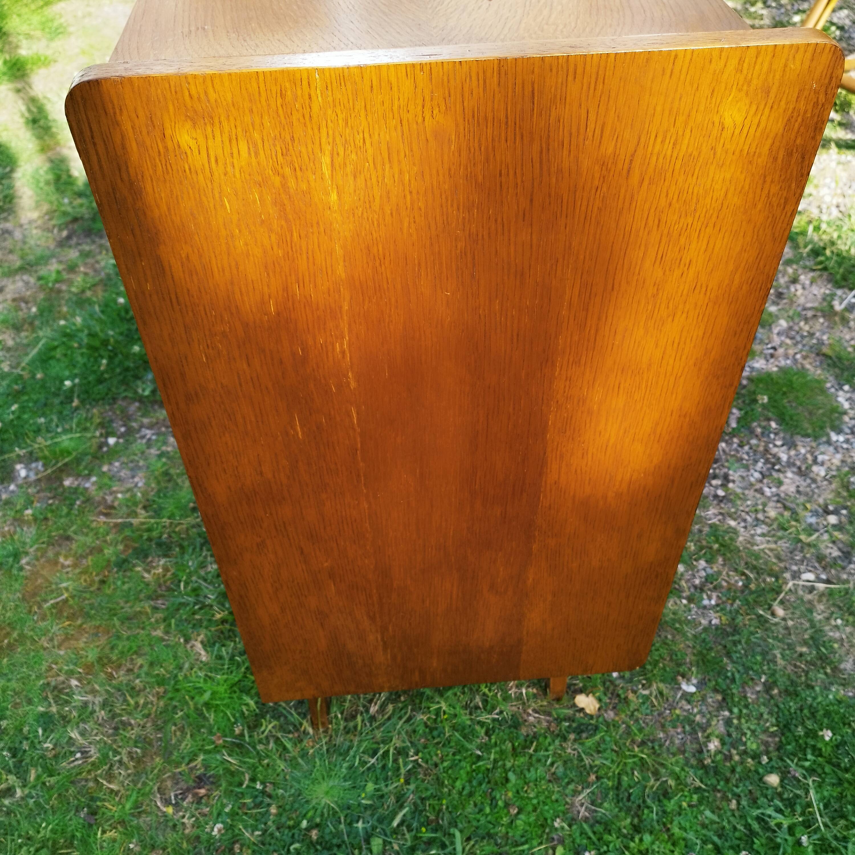 Vintage chest of drawers