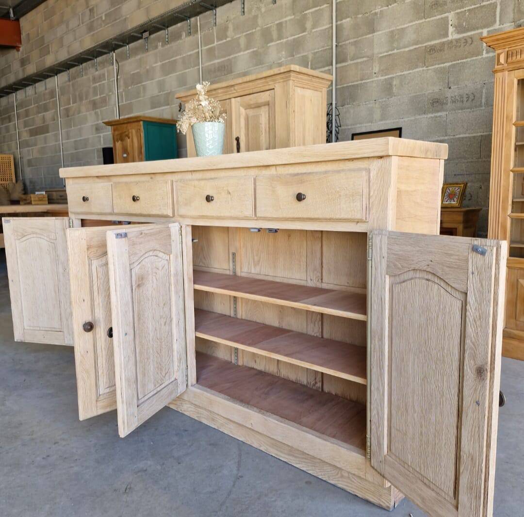 Buffet sideboard in sandblasted oak