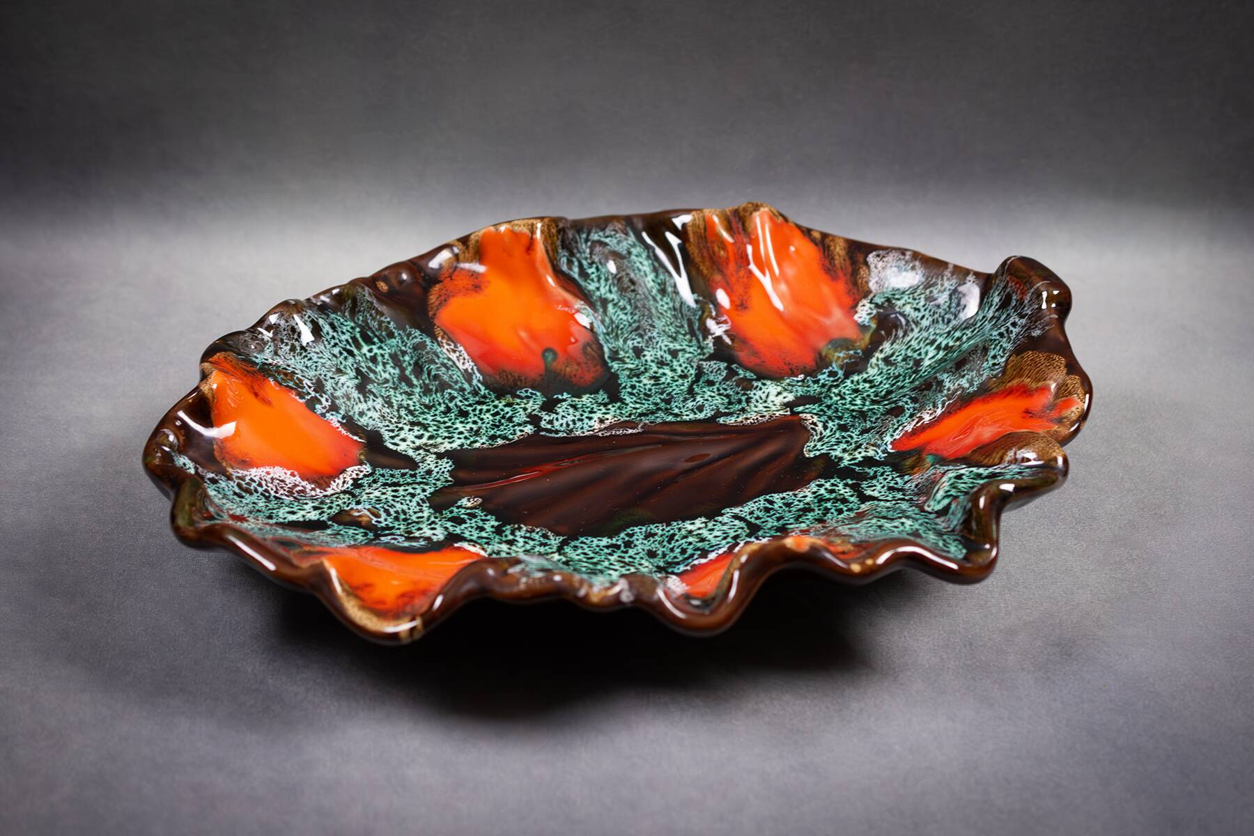 Large Vallauris ceramic bowl in the shape of a leaf