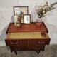 Commode vintage pieds fuseaux