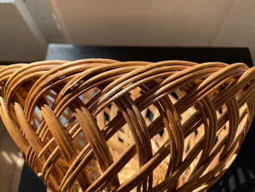 Large fruit basket in woven wicker