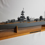 Maquette de navire de guerre croiseur "Emile Bertin" en métal peint 90 cm avec socle