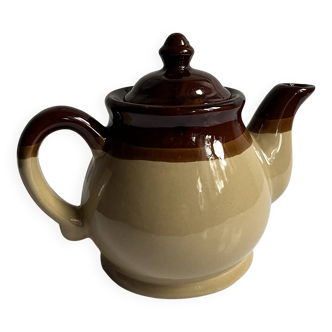 Ceramic teapot