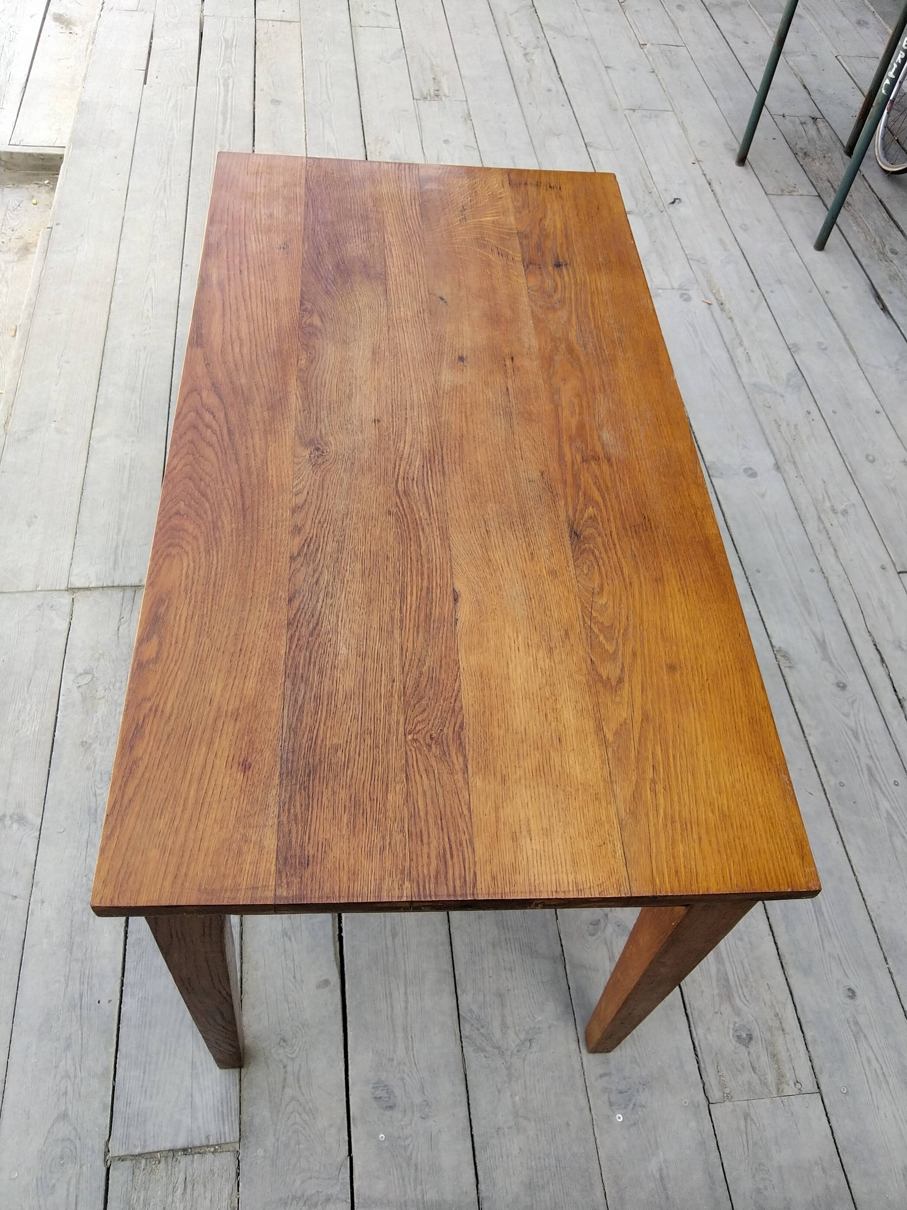 Farm table
