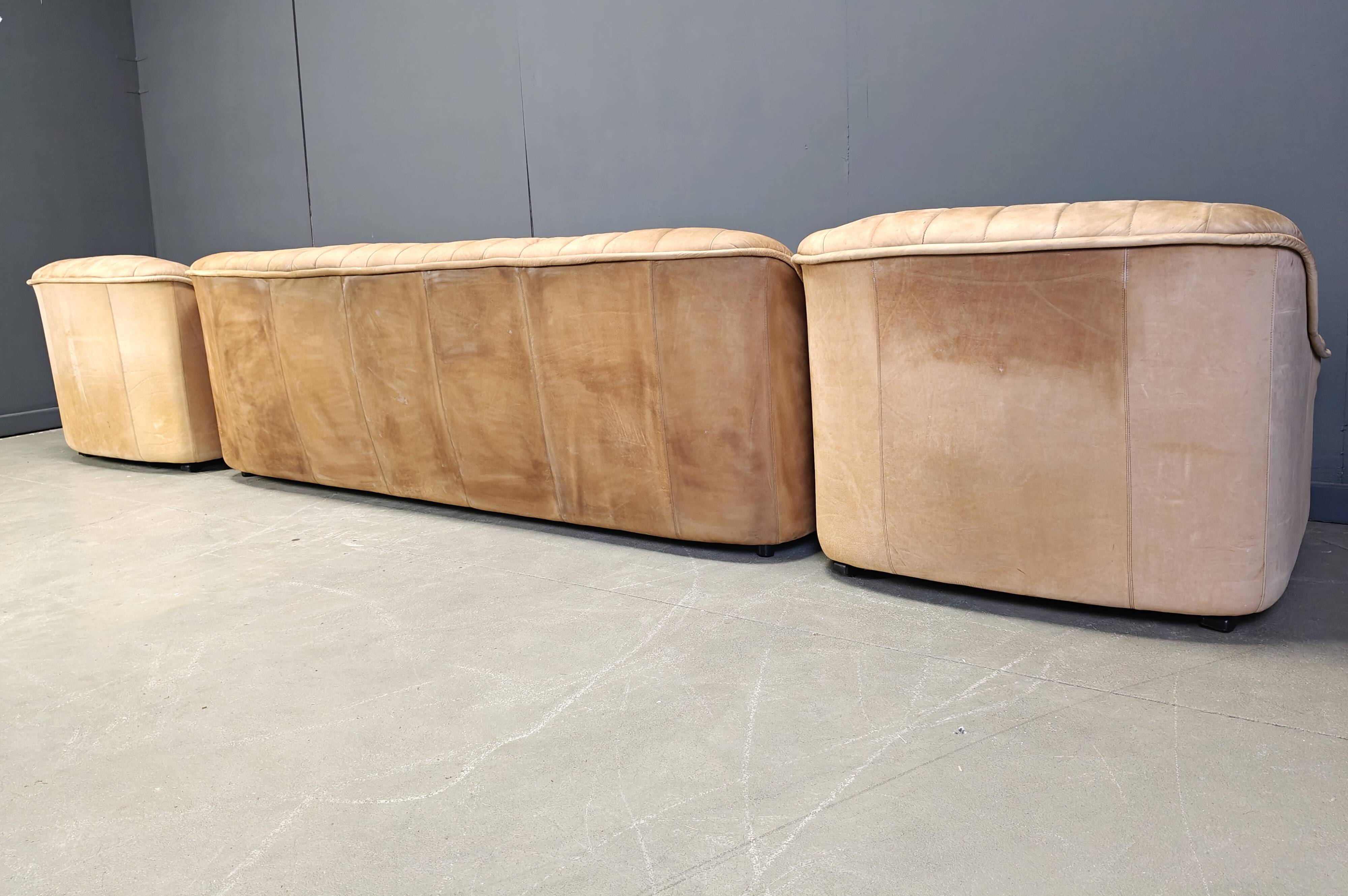 Ensemble de canapés en cuir du milieu du siècle, années 1960