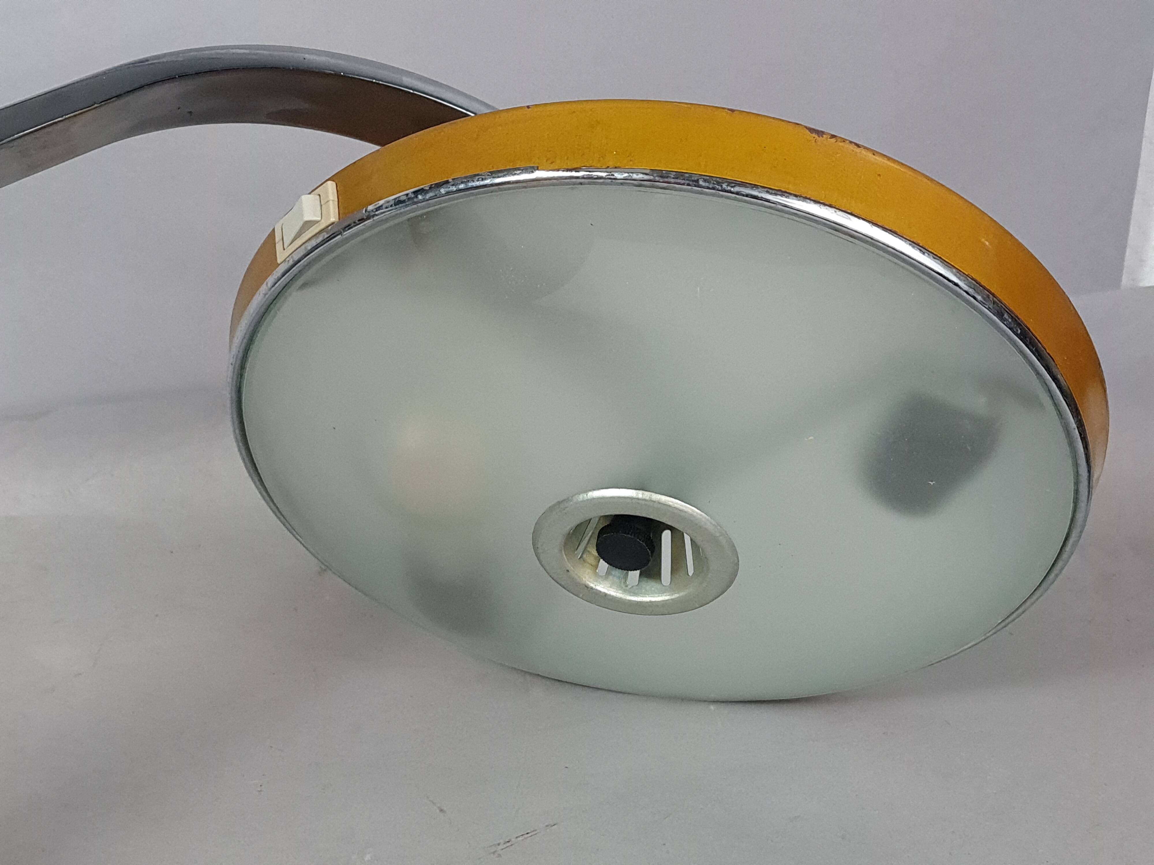 Phase: Design desk lamp from the 60s/70s, adjustable shade. Good condition D184
