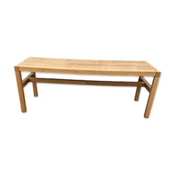 Rectangular dining room table