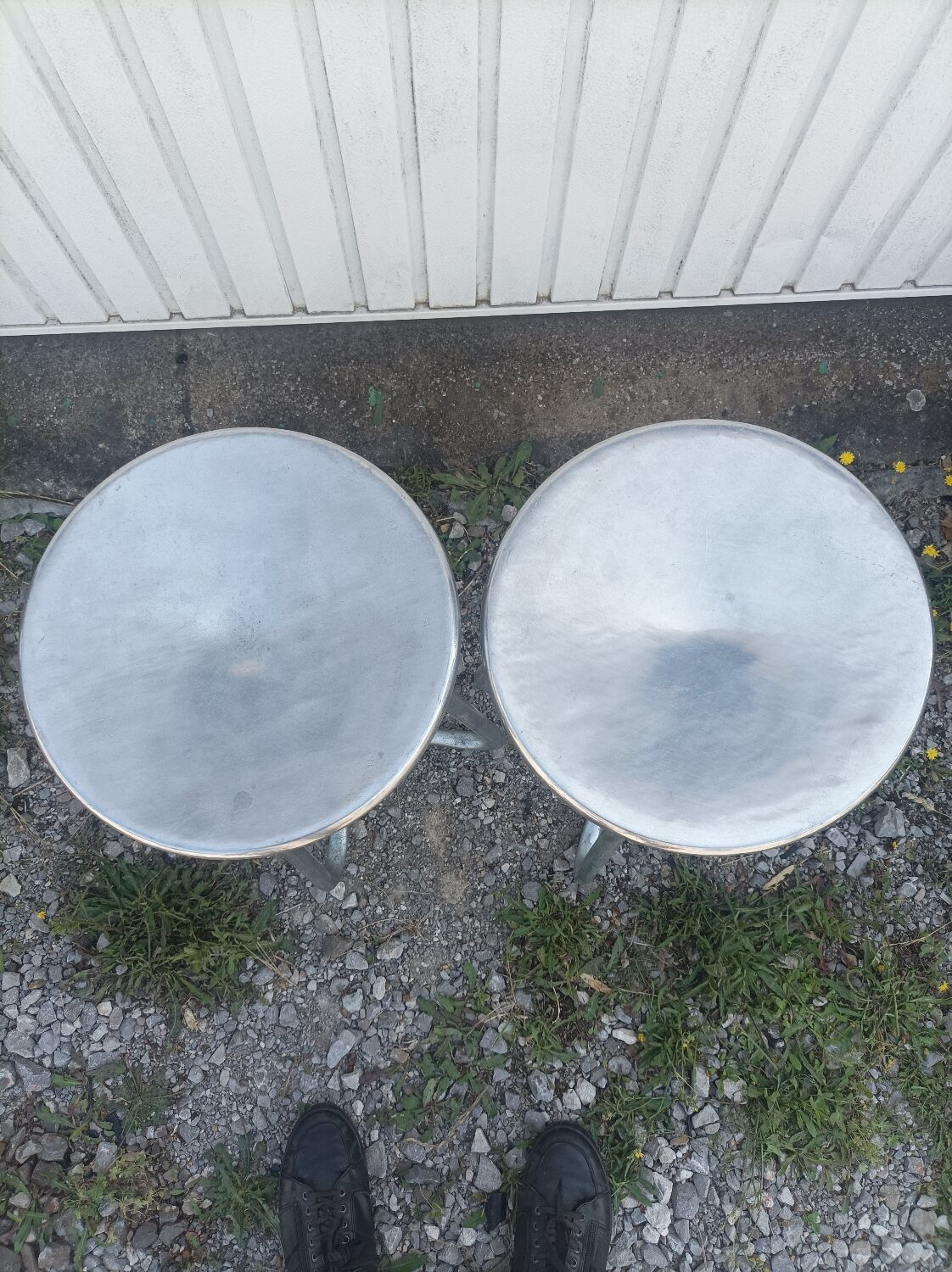 Pair of stools Habitat in cast aluminum 1980 vintage