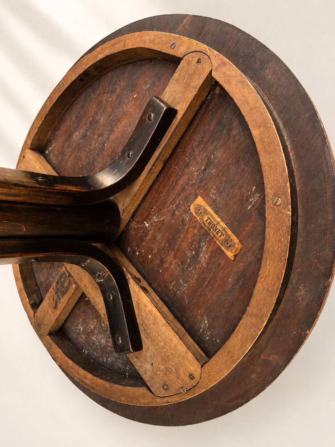 Round table by Otto Wagner dor Thonet