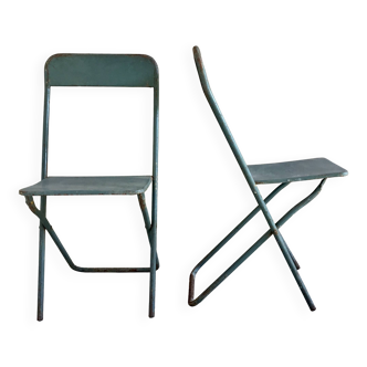 Pair of folding metal chairs, military or industrial, mid-20th century.