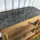 Console Henri II noyer aéro gommé et marbre