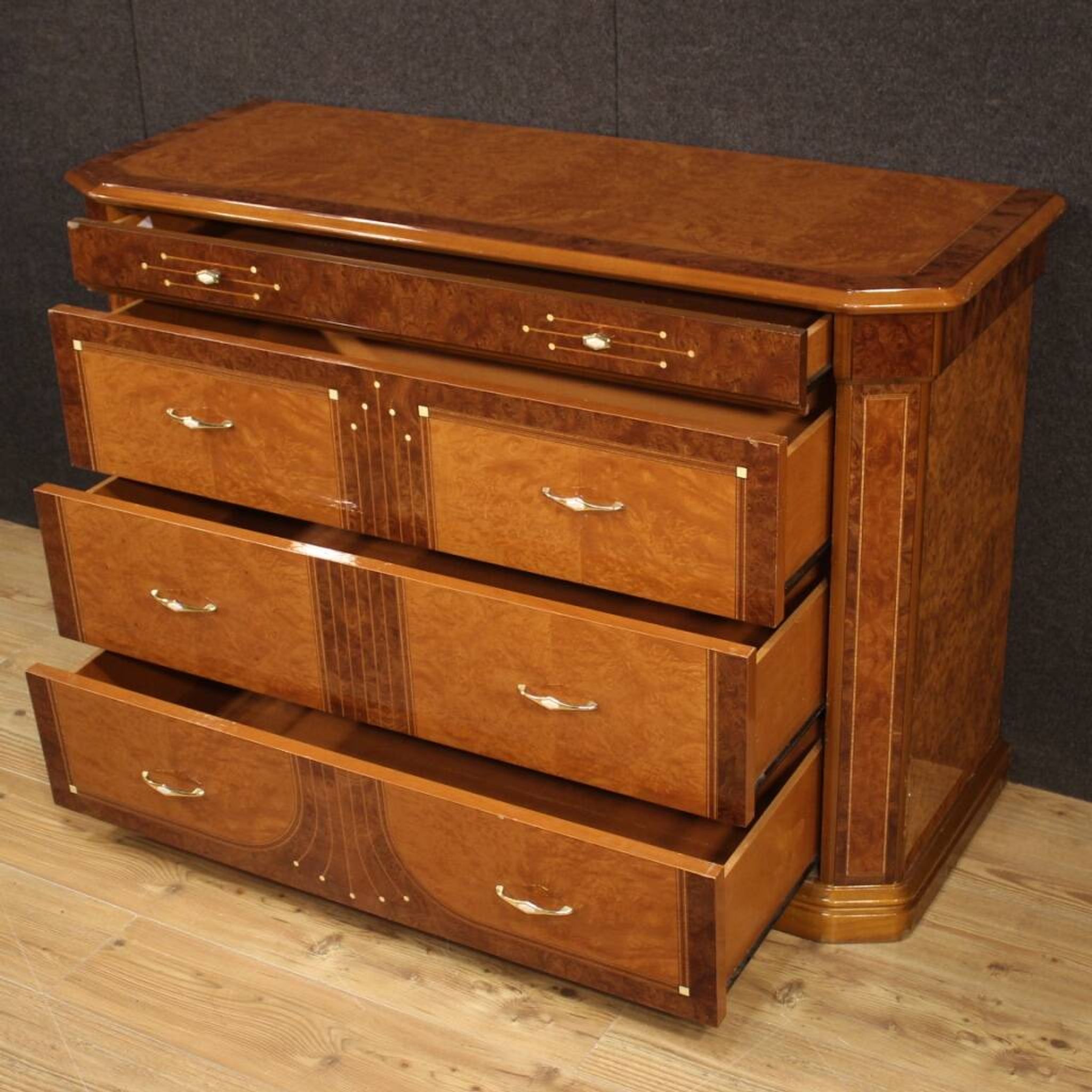 Italian commode in wood from 20th century