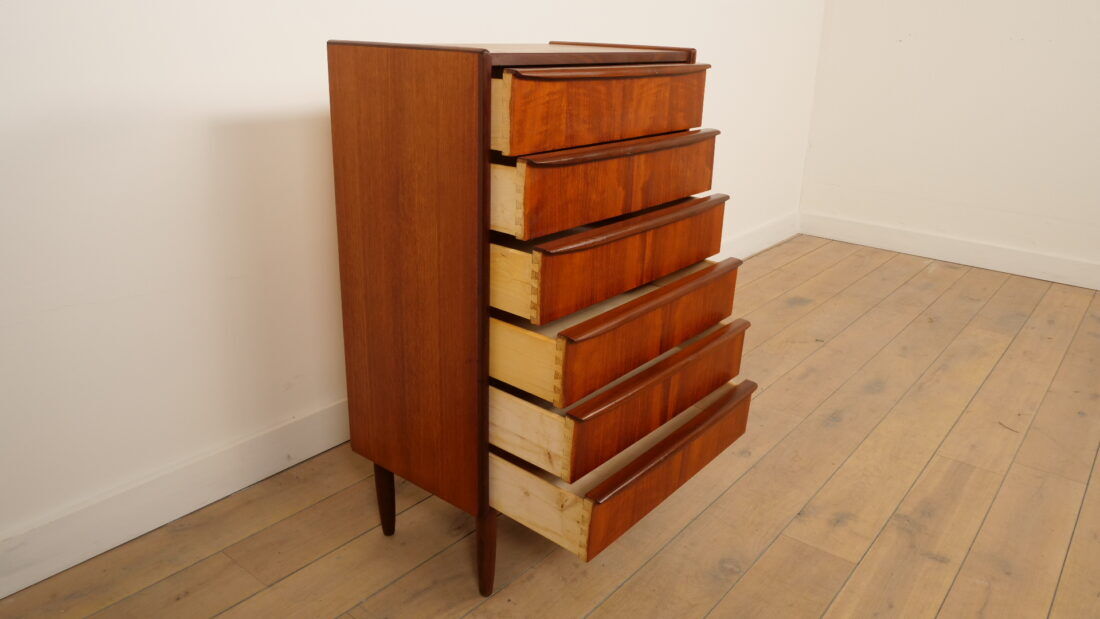 Vintage Danish chest of drawers | Teak | 6 drawers | 105 cm