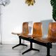 Suite de 3 chaises bois sur poutre Mullca