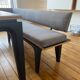 Vente : Table de salle à manger carrée sur mesure + banquette d'angle — lot