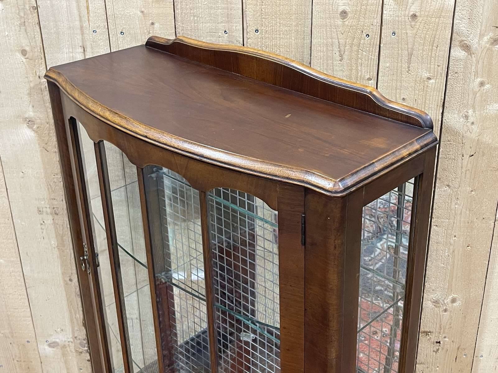 English display cabinet from the 1950s in walnut