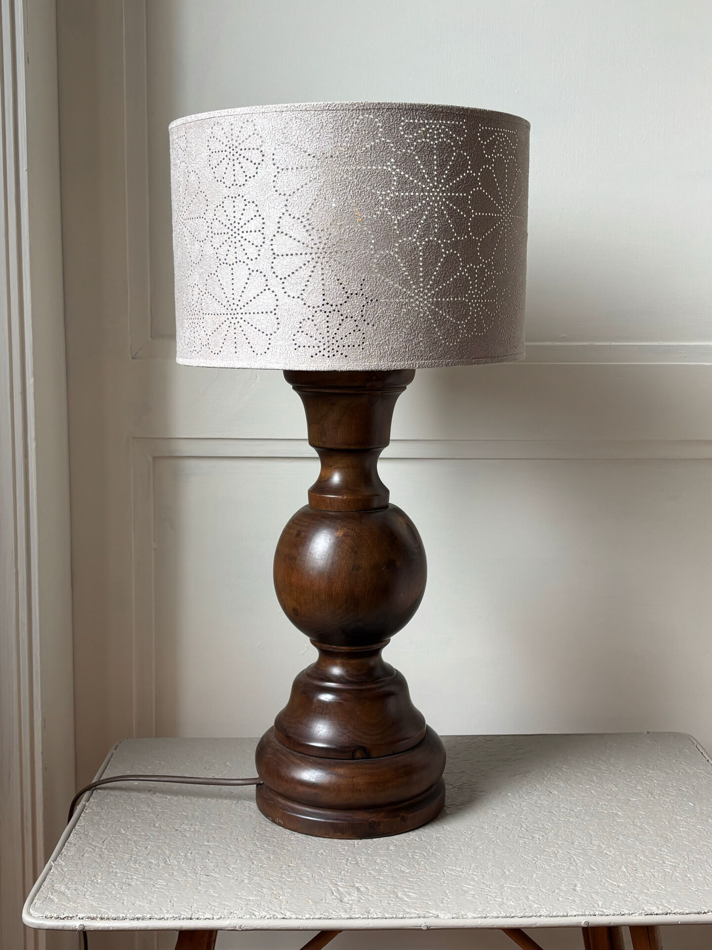 Lampe en bois tourné