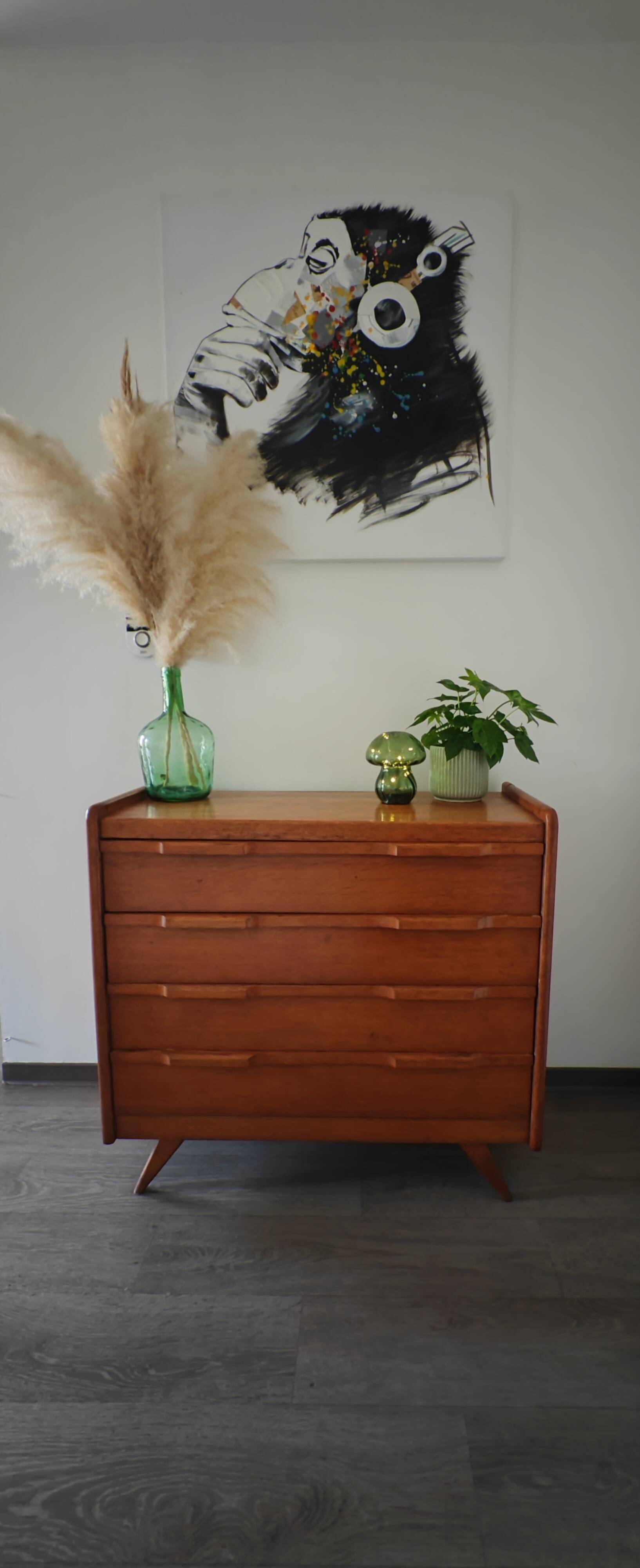 Scandinavian chest of drawers